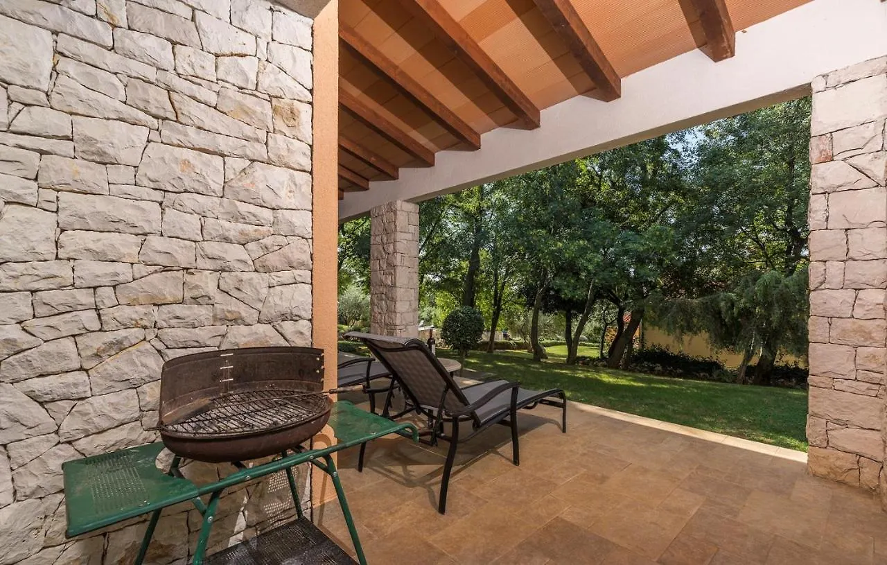 Villa Ana Vlakovo Koromačno 0*,